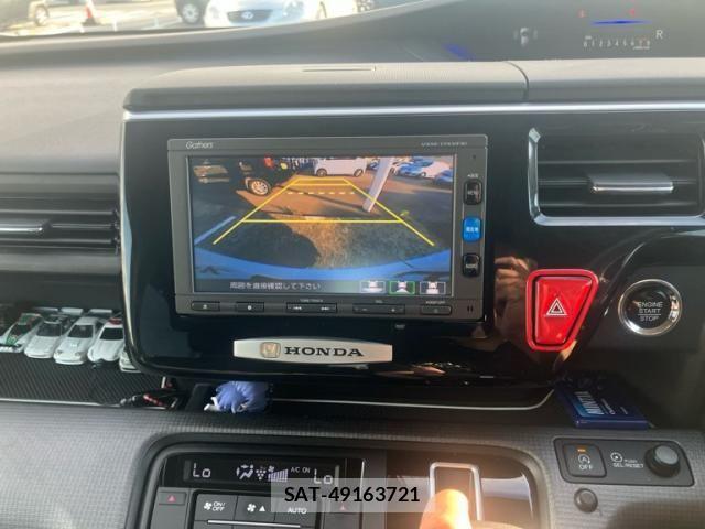 Honda STEP WGN 2017-04 7225568-18