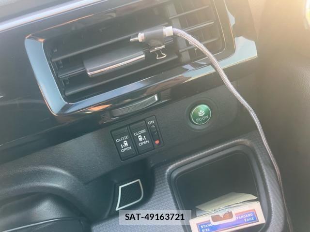 Honda STEP WGN 2017-04 7225568-21