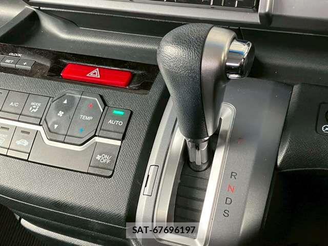 Honda STEP WGN 2014-03 7225557-10