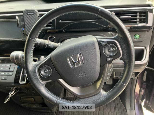 Honda STEP WGN 2016-08 7225567-16