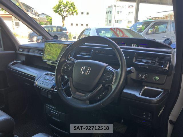 Honda STEP WGN 2015-06 7225556-3