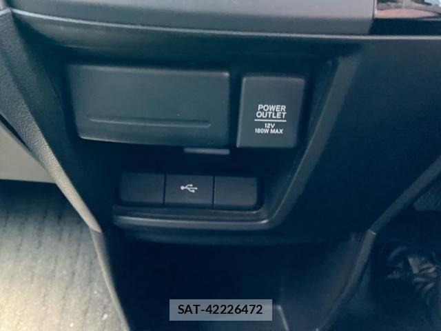 Honda STEP WGN 2017-12 7225569-19