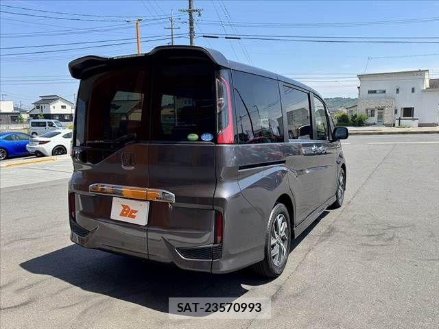 Honda STEP WGN 2016-03 7225562-14