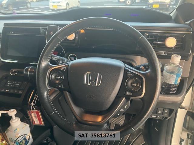 Honda STEP WGN 2017-07 7252433-14