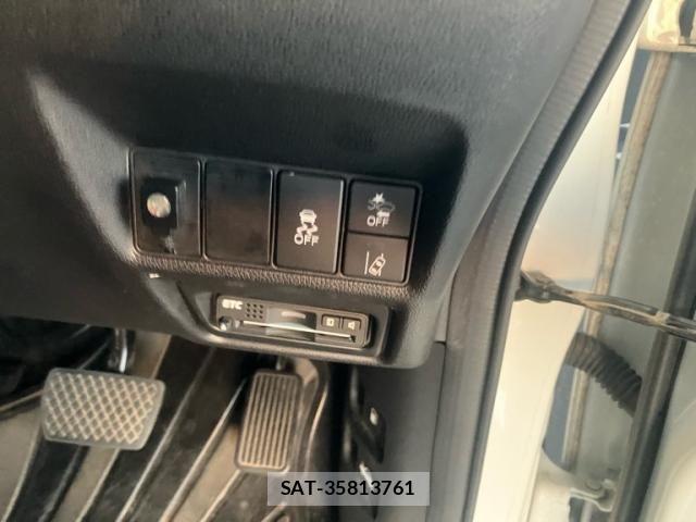 Honda STEP WGN 2017-07 7252433-16
