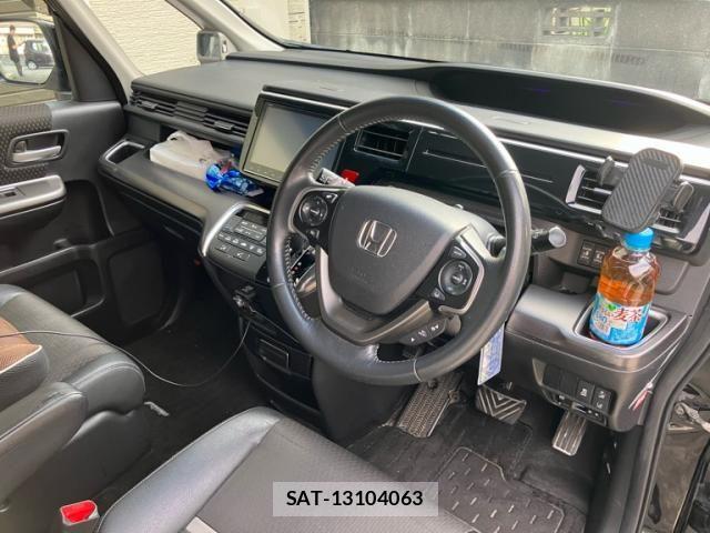 Honda STEP WGN 2017-11 7330336-14