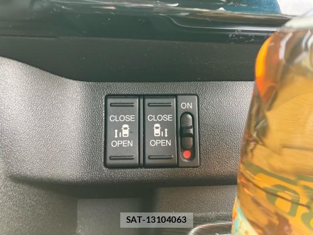Honda STEP WGN 2017-11 7330336-21