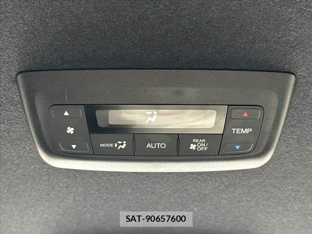 Honda STEP WGN 2022-06 7330313-29