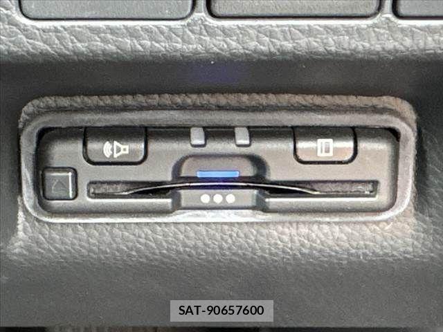 Honda STEP WGN 2022-06 7330313-5