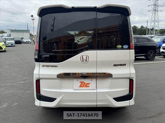 Honda STEP WGN 2016-07 7330332-13