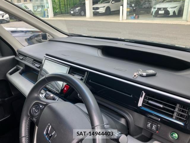 Honda STEP WGN 2018-08 7330317-12