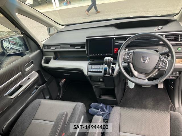 Honda STEP WGN 2018-08 7330317-16