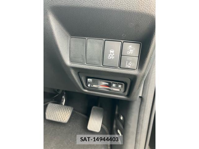 Honda STEP WGN 2018-08 7330317-19