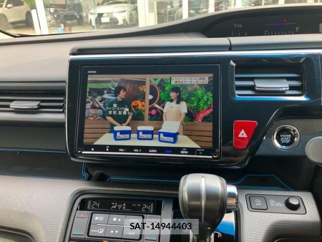 Honda STEP WGN 2018-08 7330317-23