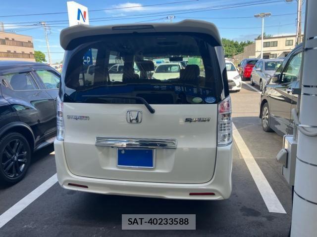 Honda STEP WGN 2011-06 7330353-4