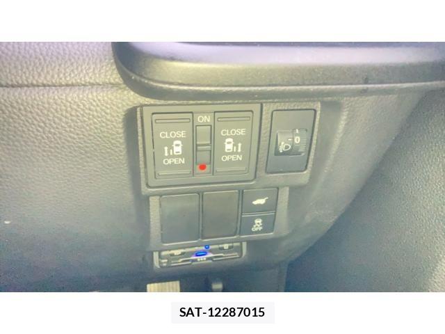 Honda STEP WGN 2022-11 7359962-22