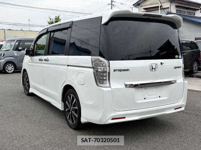 Honda STEP WGN 2013-07 7359972-7