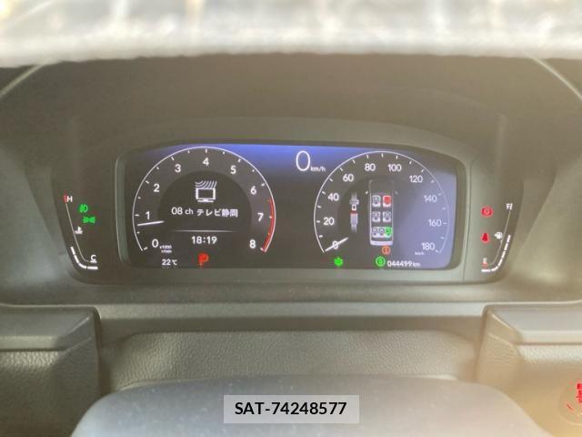 Honda STEP WGN 2022-07 7394286-18