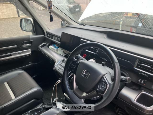 Honda STEP WGN 2021-10 7394287-13