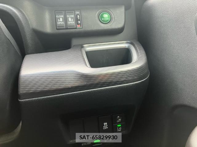 Honda STEP WGN 2021-10 7394287-17