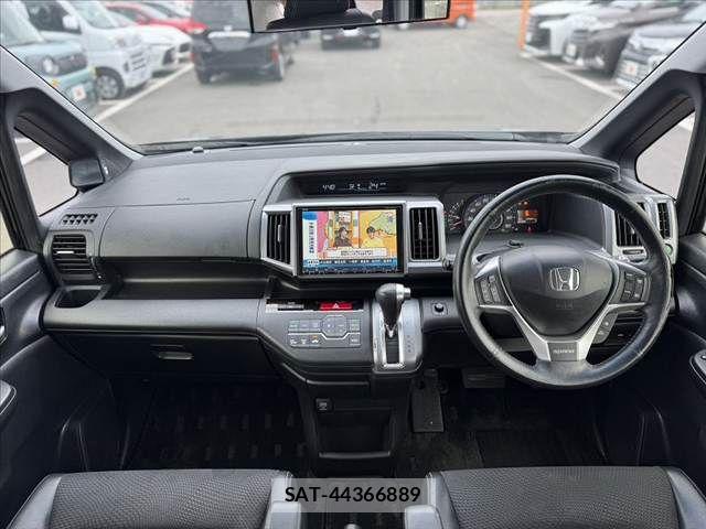 Honda STEP WGN 2014-03 7394305-1