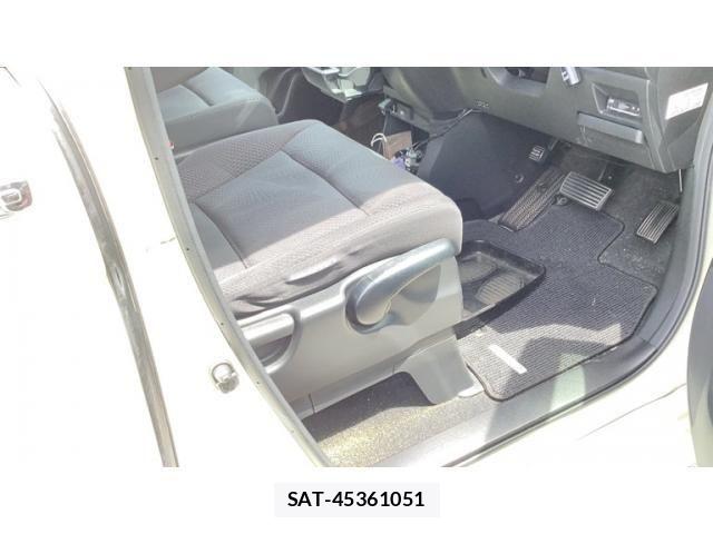 Honda STEP WGN 2010-04 7394306-10
