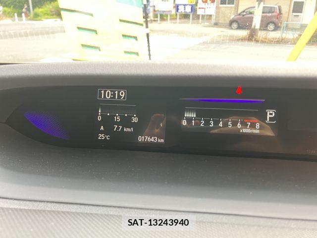 Honda STEP WGN 2019-05 7394290-2