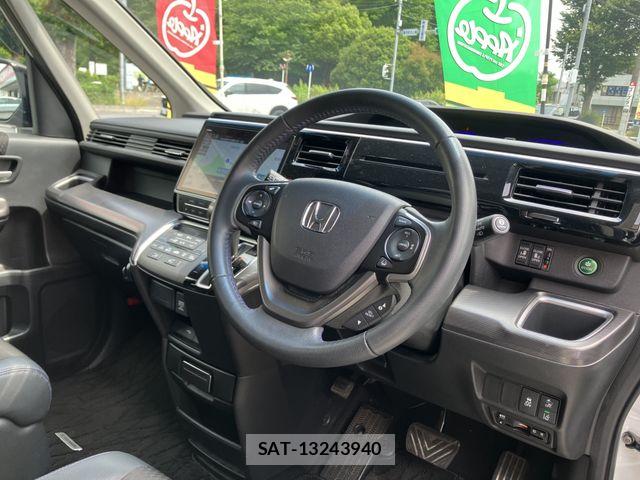 Honda STEP WGN 2019-05 7394290-3