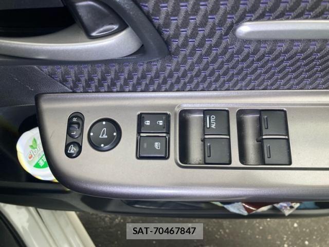 Honda STEP WGN 2016-03 7394293-17