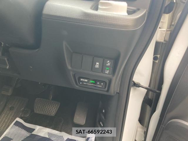 Honda STEP WGN 2022-01 7394291-17