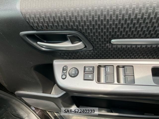 Honda STEP WGN 2021-03 7458097-10