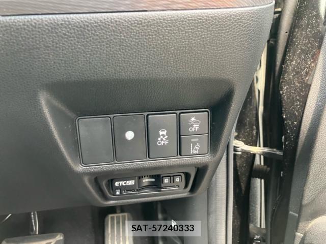 Honda STEP WGN 2021-03 7458097-12