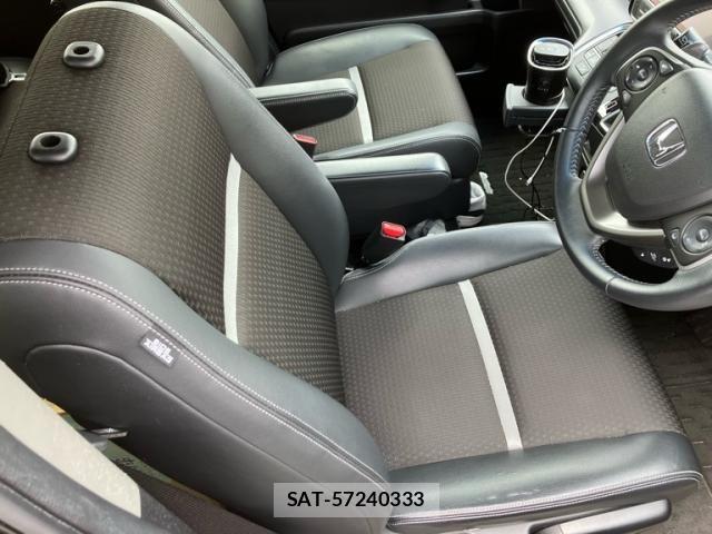 Honda STEP WGN 2021-03 7458097-13