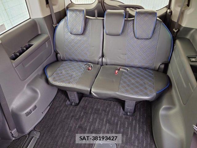 Honda STEP WGN 2018-03 7458099-19