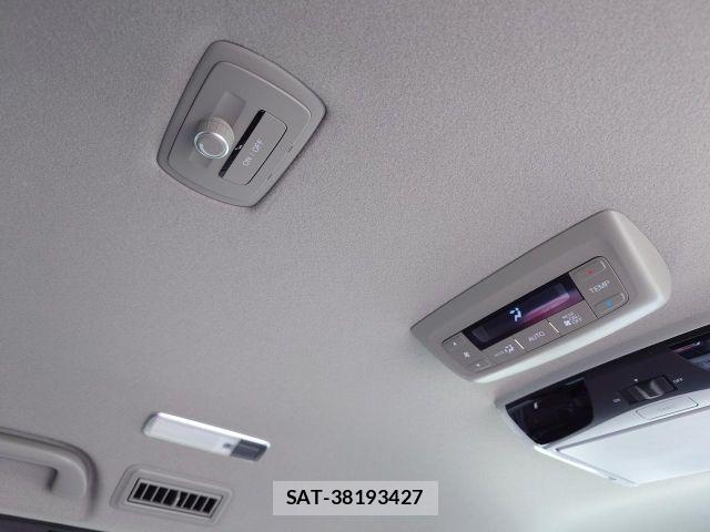 Honda STEP WGN 2018-03 7458099-28