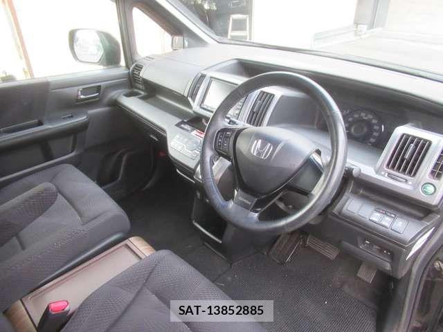Honda STEP WGN 2011-06 7458117-11