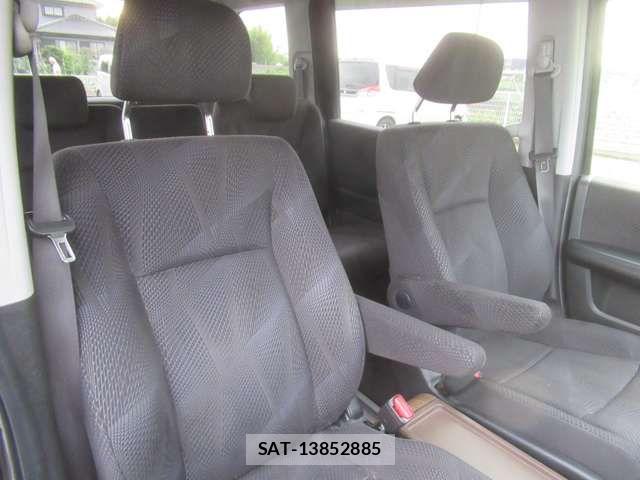 Honda STEP WGN 2011-06 7458117-12