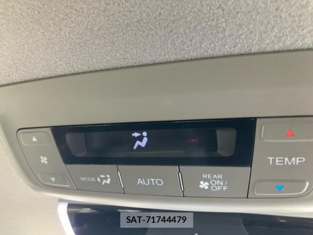 Honda STEP WGN 2018-10 7458098-12