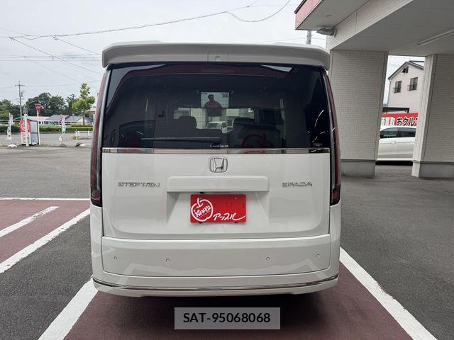 Honda STEP WGN 2024-02 7458096-9
