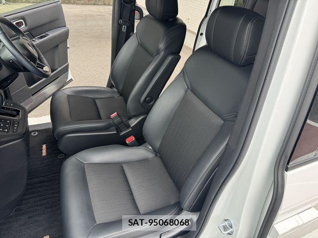 Honda STEP WGN 2024-02 7458096-14
