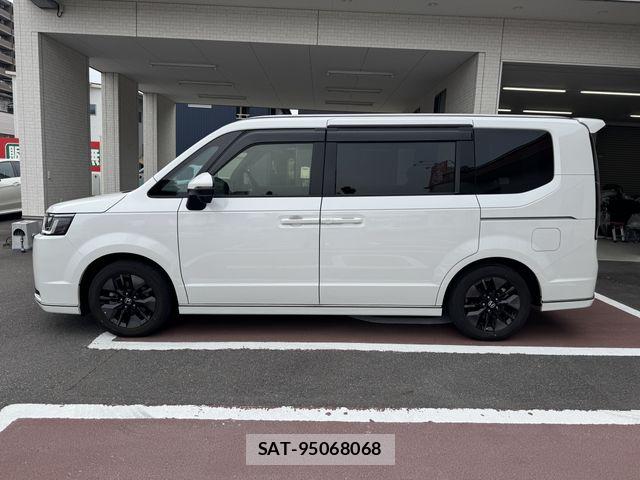 Honda STEP WGN 2024-02 7458096-4