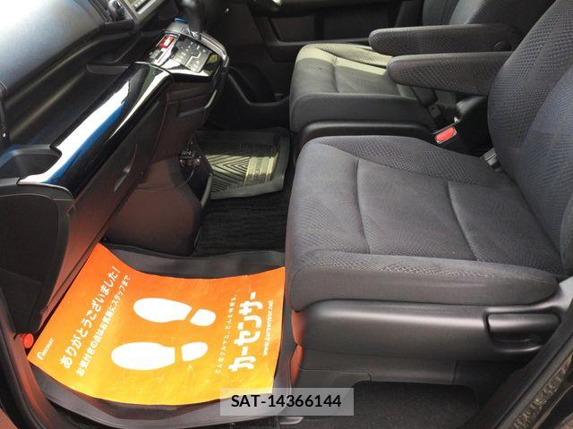 Honda STEP WGN 2012-03 7458110-3