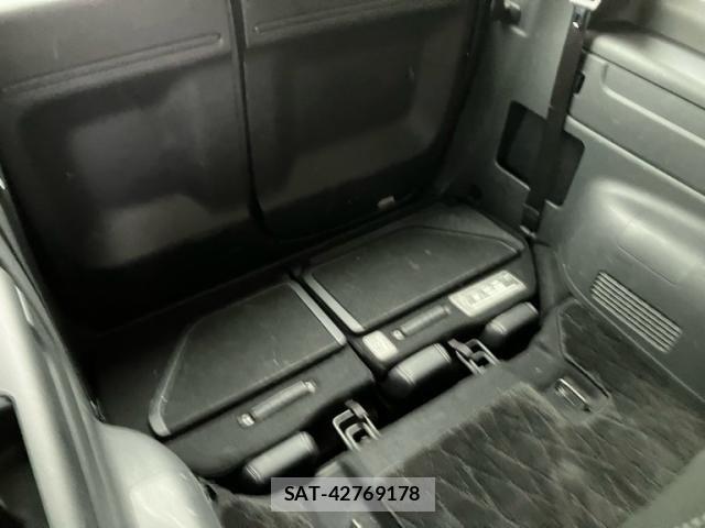 Honda STEP WGN 2018-06 7562916-9