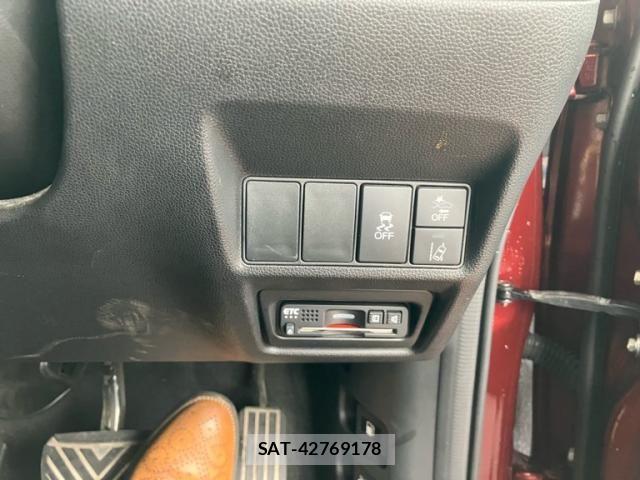 Honda STEP WGN 2018-06 7562916-14