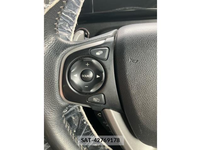 Honda STEP WGN 2018-06 7562916-17