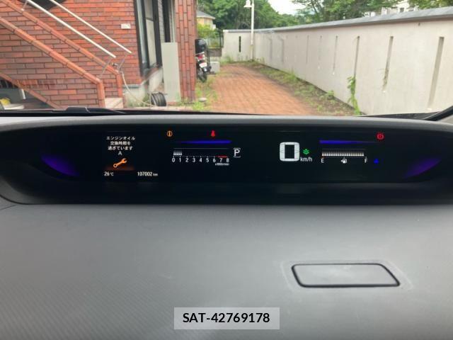 Honda STEP WGN 2018-06 7562916-18
