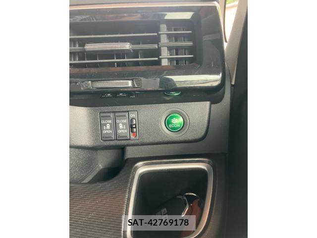 Honda STEP WGN 2018-06 7562916-19