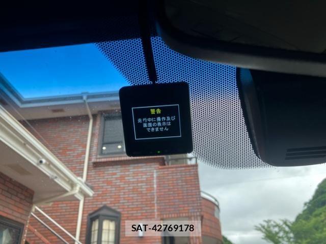 Honda STEP WGN 2018-06 7562916-24
