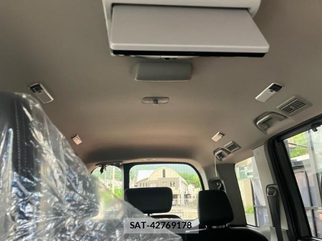 Honda STEP WGN 2018-06 7562916-25