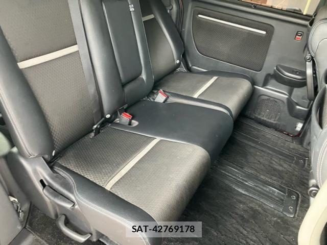 Honda STEP WGN 2018-06 7562916-8